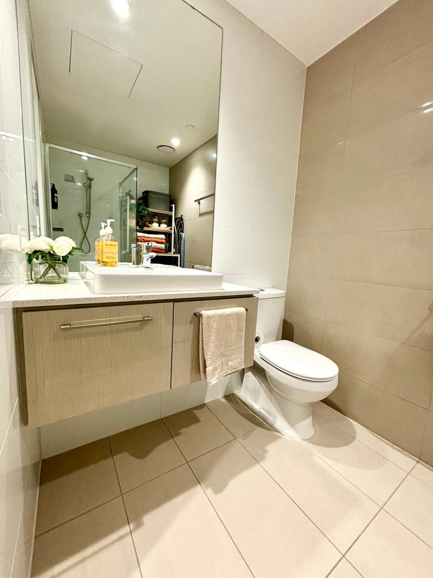 Lonsdale St Luxury Cbd Family Apartment With Free Parking Melbourne Exteriör bild